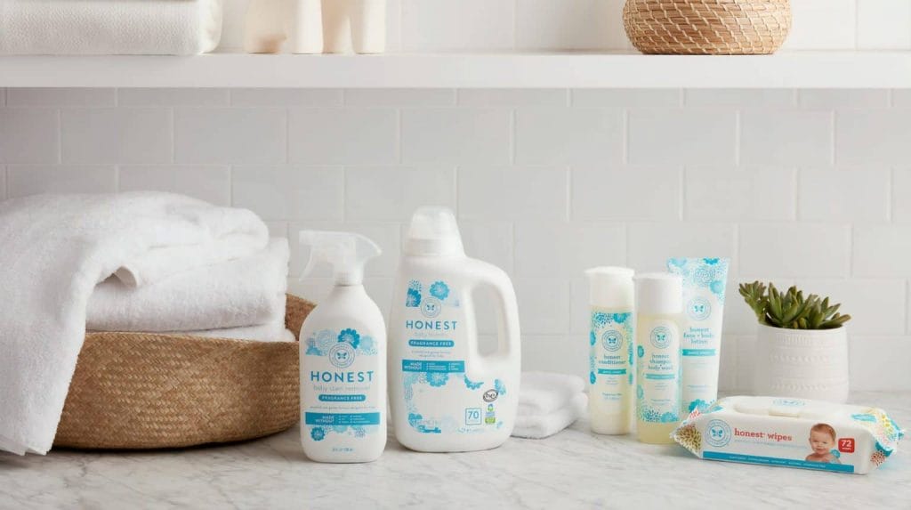 If you suffer from allergies, you need to carefully choose which laundry detergents you use. Certain brands of detergents can trigger allergy symptoms. If you find that all detergents bother your allergies, you could always wash your clothing, and your linens with baking soda. Also, allow your clothing to air dry rather than using a dryer.