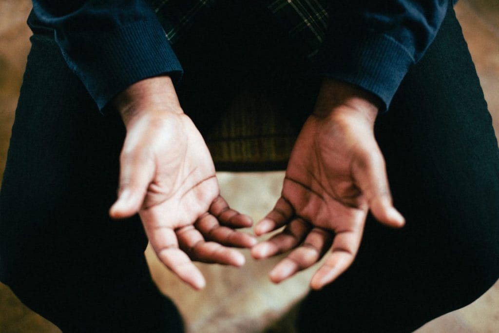 The Best Ways to Heal Dry, Cracked Hands