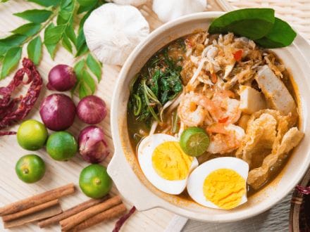 14 Best Singaporean Local Cuisine and Foods You Must Try