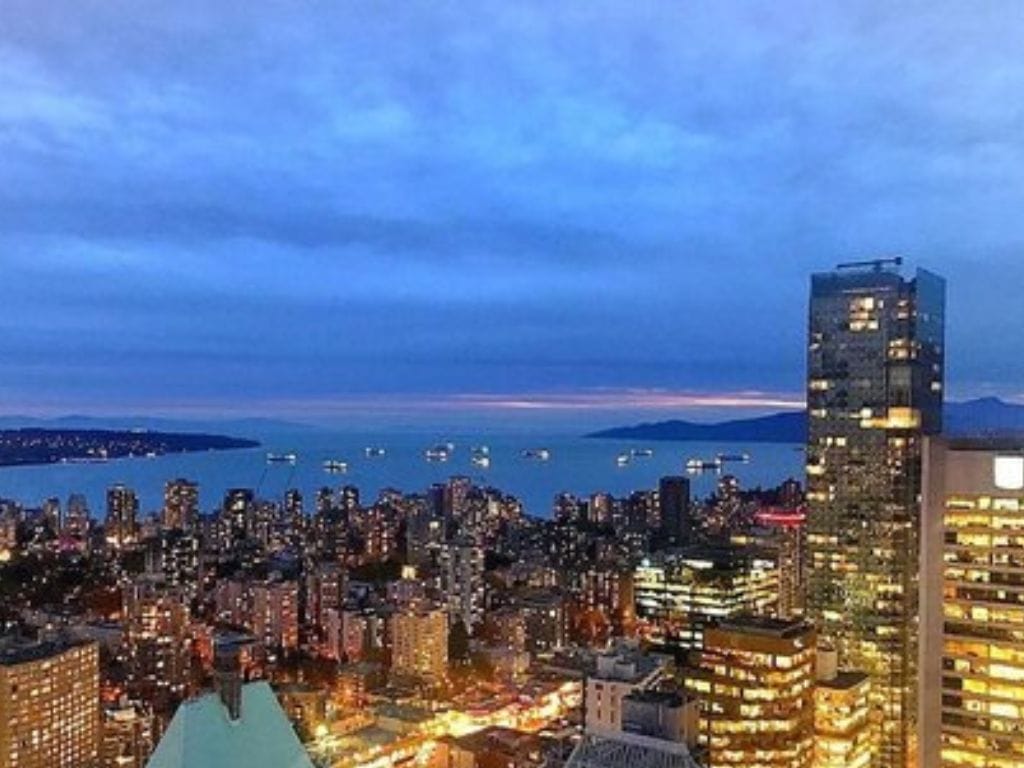 Top 10 Best Hotels in Vancouver, Canada for your Vacation
