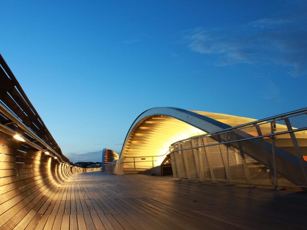 10 Surprising Facts about Henderson Waves You Didn't Know