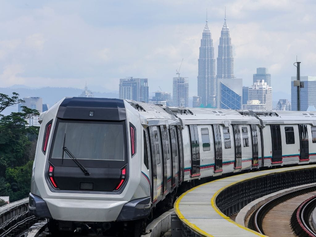 MRT-related quirks and habits that only Singaporeans will understand