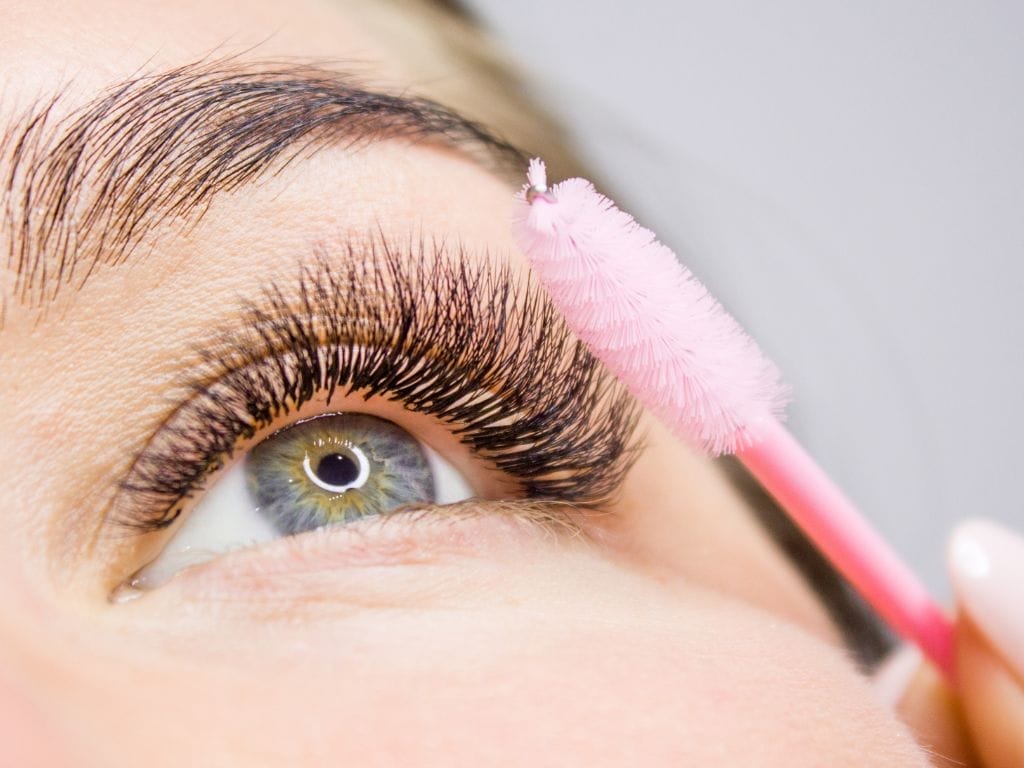 The Secrets Behind Elegant, Natural Eyelash Extensions
